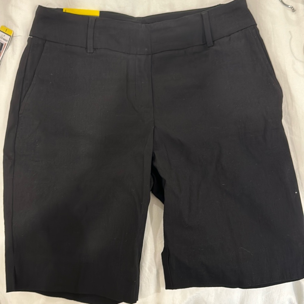 NWT, Size small, hilary radley bermuda shorts.